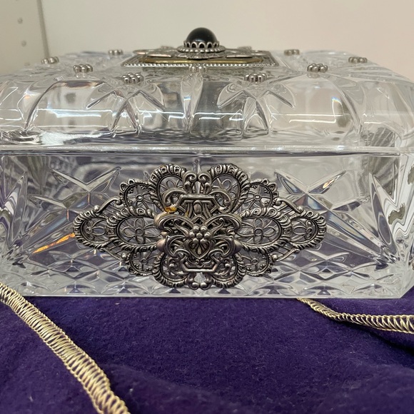 Glass and silver decorative box with lid - Picture 6 of 11